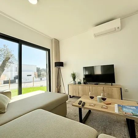 Casa Da Lagoa - By Sch * Foz do Arelho